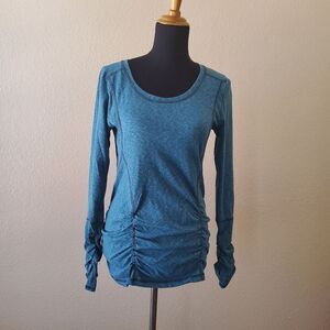 Hem & Thread Ruched Long Sleeve Activewear Top Size M New Blue